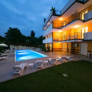 Ferretti Garda Palace Aparthotel