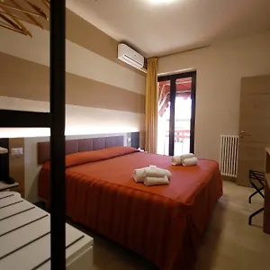 Primavera Hotel