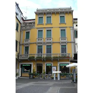  Apartment All'orologio